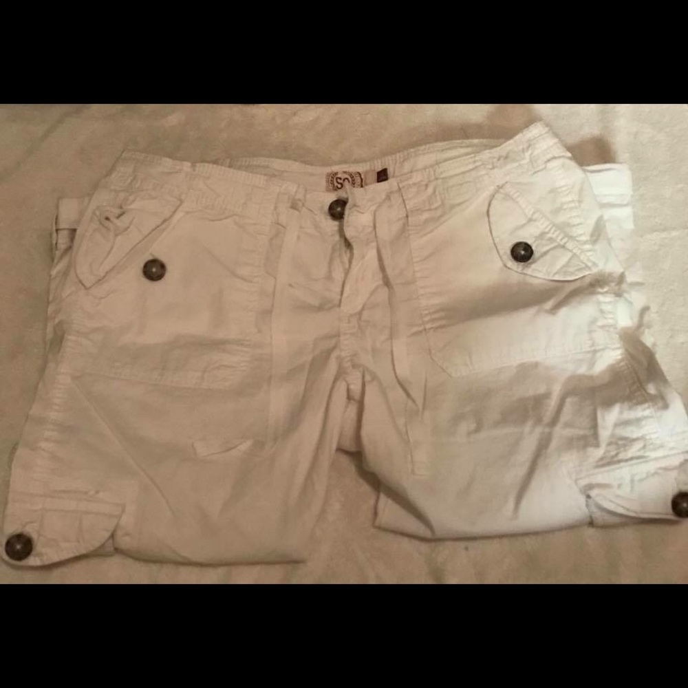 cargo capris. size 11